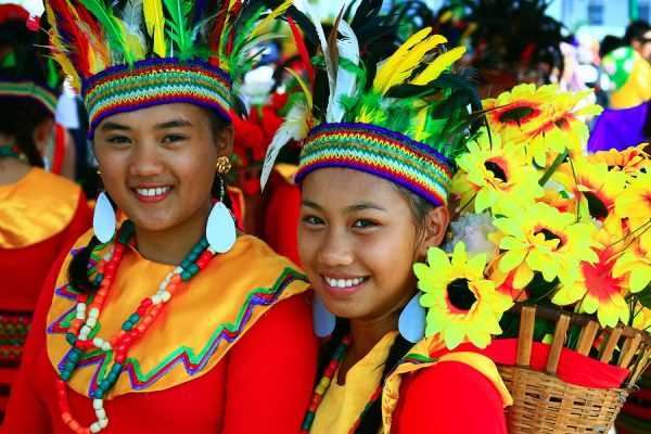 filipino last names